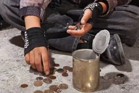 Бедность - это порок, лучше быть богатым